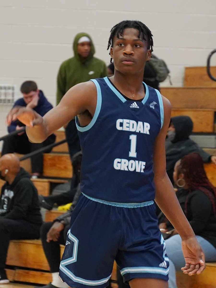 OTR Hoops News: Green commits to Tennessee - October 15, 2025